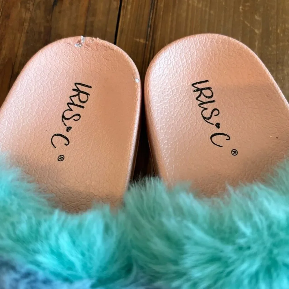 Iris C Furry Slides Faux Fur Rainbow Plush Pink Slipper Size 11